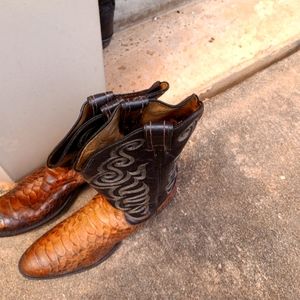 Tony Loma size 10 1/2